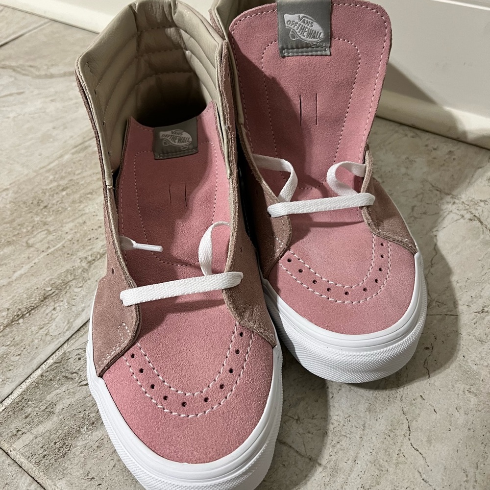 VANS - Picture 2 of 4